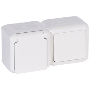 Выкл+Роз. 1м с/з о/у бел. с з/шт. LR Quteo IP44 782318