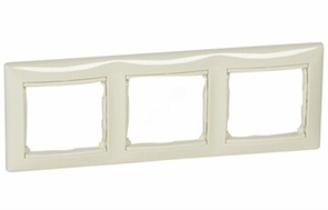 Рамка 3-я крем LR Valena 774353